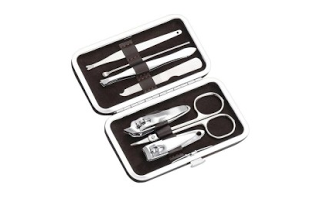 snapdeal buy stop shoppers manicure set and make up kit